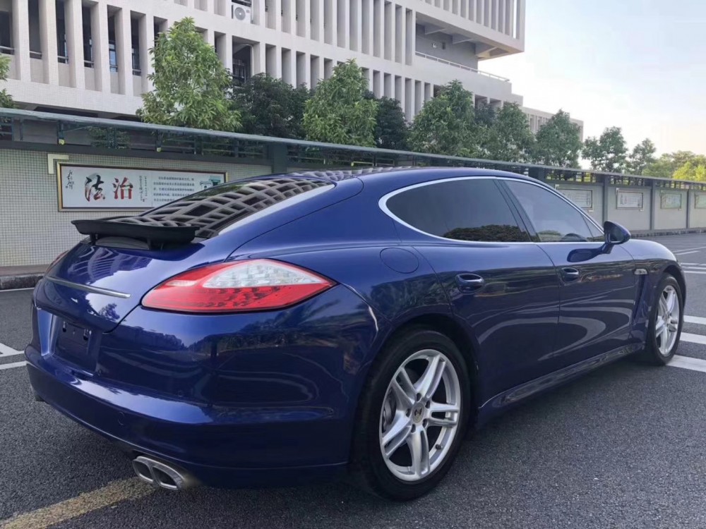 保時(shí)捷Panamera